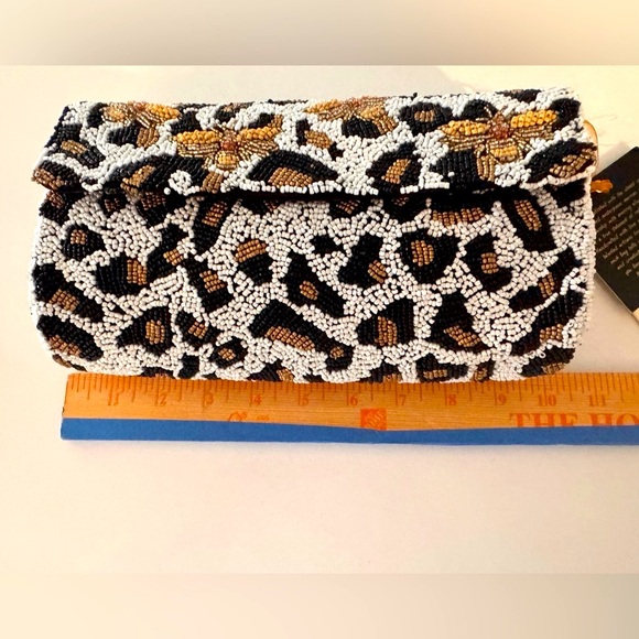 Viral Beaded Leopard Detail With Bee’s Embellishment Chain Crossbody Bag NWT - Picture 8 of 11